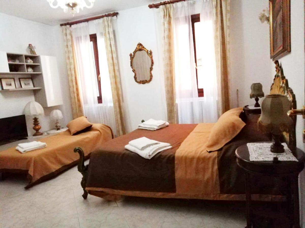 Gondolier' S House Castello Apartment Венеция Екстериор снимка